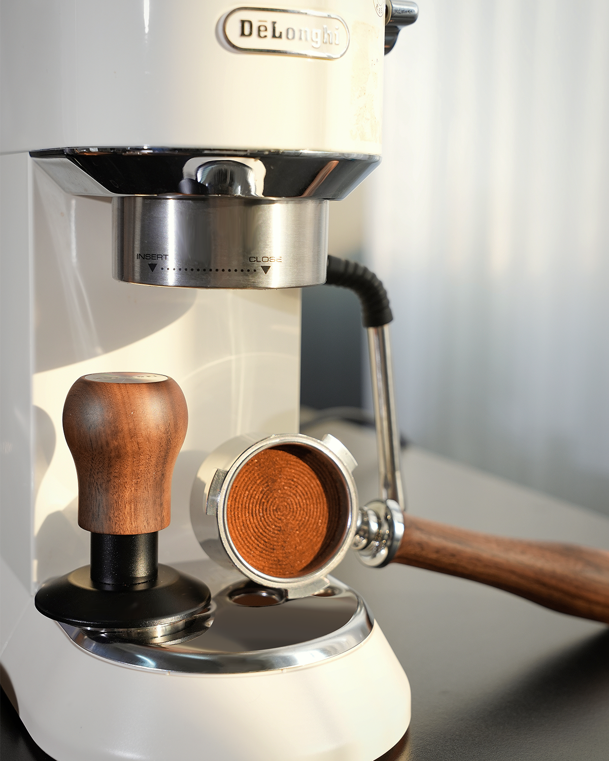 51mm Espresso Tamper, 3 Spring Loaded 30lb Pressure Click Walnut Handle